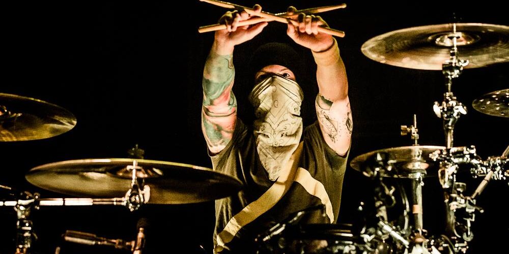 TWENTY ONE PILOTS : Une fan dérobe la grosse caisse de Josh